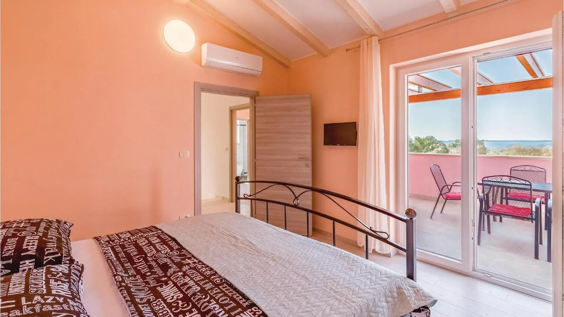 Holiday home Beautiful Home In Vodnjan With Kitchen